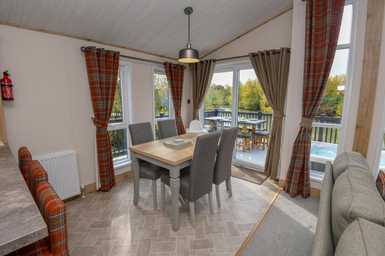 Lakewood Retreat Woodhall Spa Exterior foto